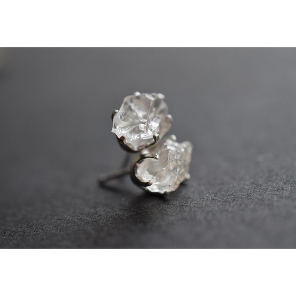 Sterling silver stud earrings, alternative diamond, uncut natural gemsto… - Picture 2 of 4